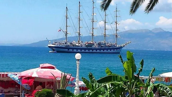 Beautifull Holiday Apartment Larisa Sarande